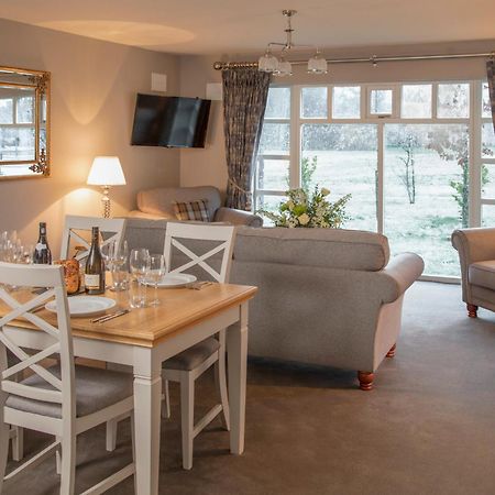 The Lodges At Kilkea Castle Exteriör bild
