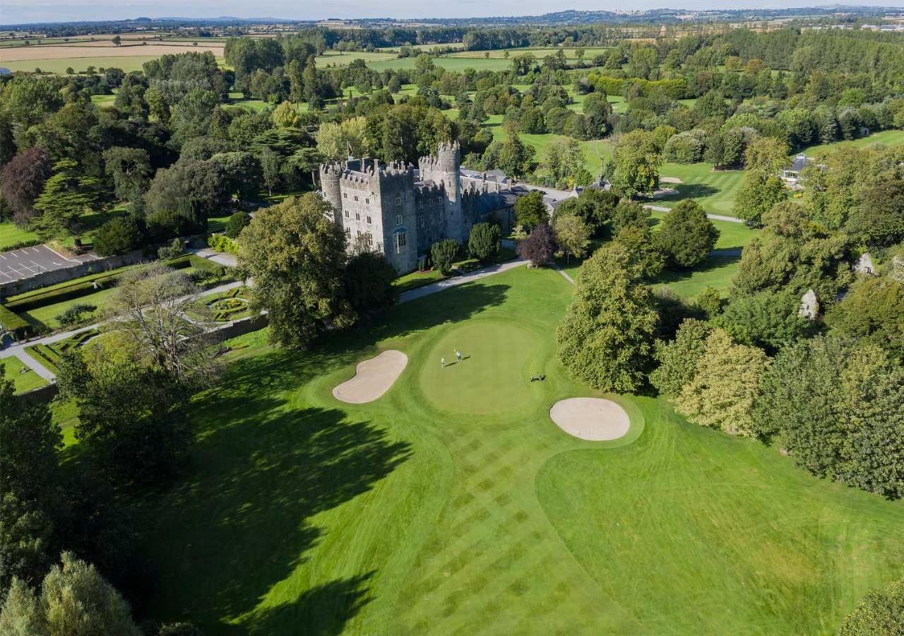 The Lodges At Kilkea Castle Exteriör bild